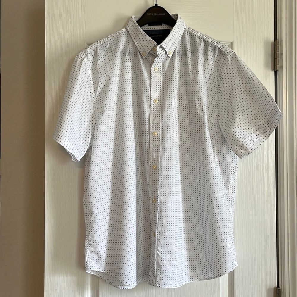 Short sleeve button up